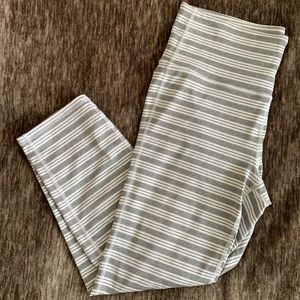 Athleta Crop Leggings